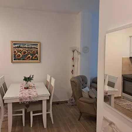 Ruza Vetrova 4